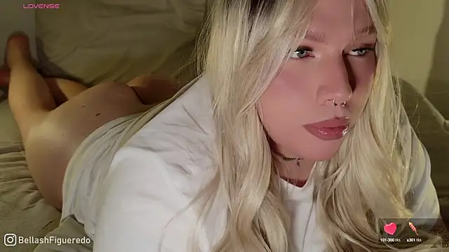 IsabellaFigueredo   online show from September 9, 2025, 4:23 am