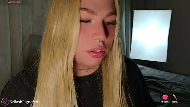 IsabellaFigueredo   online show from November 14, 2025, 7:34 pm