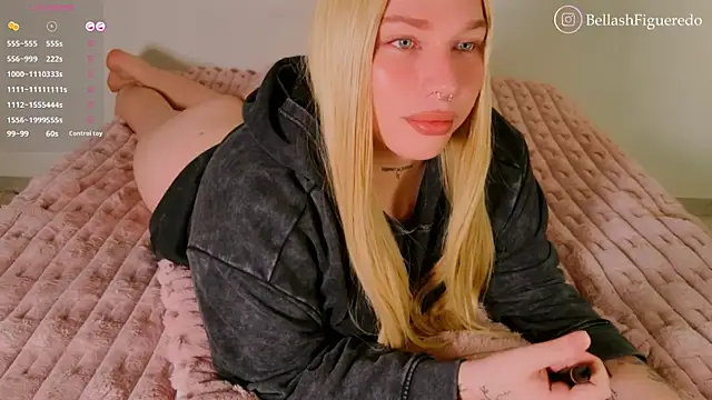 IsabellaFigueredo   online show from January 11, 2026, 12:21 pm