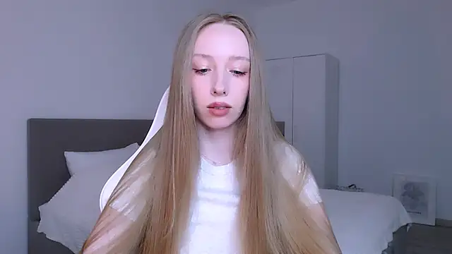 Luna insniity online show from March 18, 2026, 9:07 pm