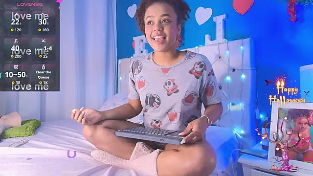 Snapshot of Eylend_Lisboa chatting on October 13, 2025, 1:22 pm Eylend Lisboa online show from October 13, 2025, 1:22 pm