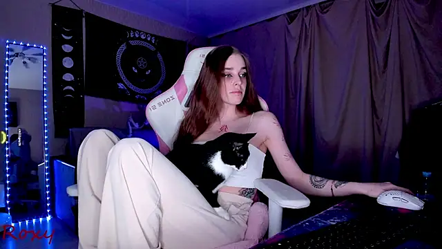 wet dream  online show from March 22, 2025, 8:04 pm