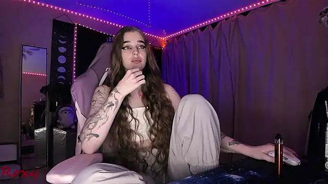 wet dream  online show from February 16, 2026, 6:37 pm