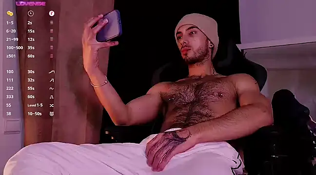 mrj99219 online show from December 29, 2024, 3:46 pm