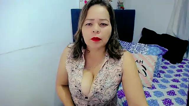 Snapshot of isabella_hotx10 chatting on December 13, 2024, 12:42 am isabella hotx10 online show from December 13, 2024, 12:42 am