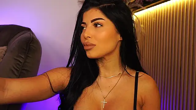 Snapshot of KimyBroox chatting on September 29, 2025, 8:57 pm KimyBroox online show from September 29, 2025, 8:57 pm