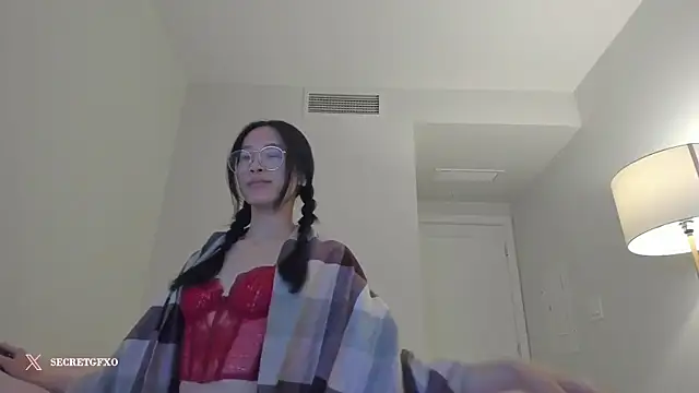 Snapshot of secretgirlfriendxo chatting on December 2, 2024, 5:26 am secretgirlfriendxo online show from December 2, 2024, 5:26 am