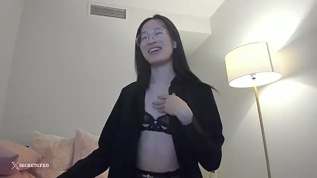 Snapshot of secretgirlfriendxo chatting on December 23, 2024, 5:17 am secretgirlfriendxo online show from December 23, 2024, 5:17 am