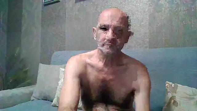 Snapshot of skorpibg65 chatting on April 1, 2026, 5:32 pm skorpibg65 online show from April 1, 2026, 5:32 pm
