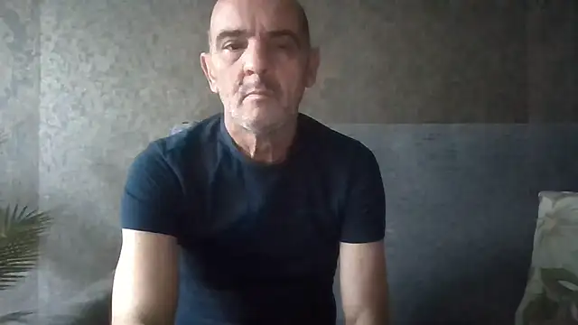 Snapshot of skorpibg65 chatting on April 17, 2026, 1:47 pm skorpibg65 online show from April 17, 2026, 1:47 pm