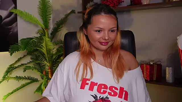 Snapshot of CelesteBailey chatting on December 8, 2024, 7:47 am CelesteBailey online show from December 8, 2024, 7:47 am