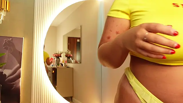 Snapshot of CelesteBailey chatting on October 10, 2025, 4:44 am CelesteBailey online show from October 10, 2025, 4:44 am