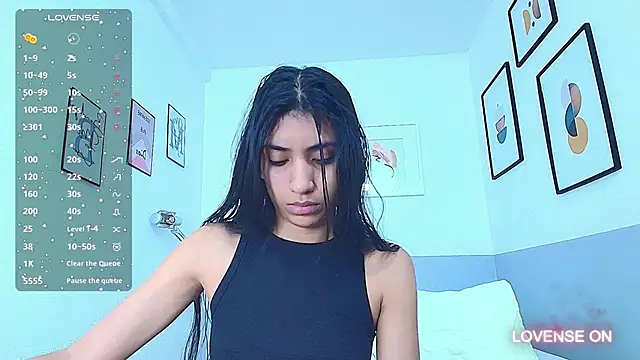 Snapshot of littlee_emilyy_ chatting on December 18, 2024, 12:29 pm littlee emilyy online show from December 18, 2024, 12:29 pm
