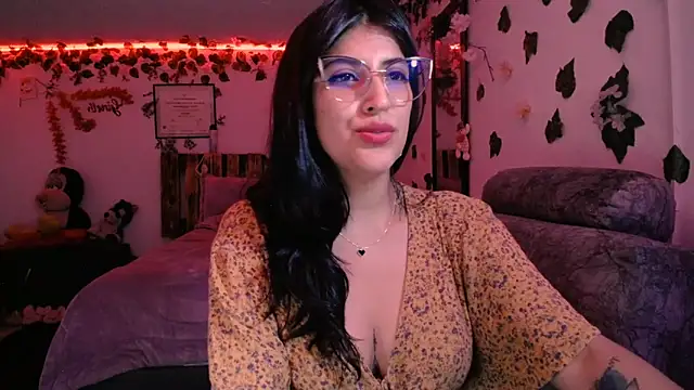 azahar  ziiz online show from January 20, 2025, 2:01 am