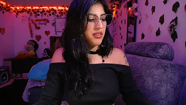 azahar  ziiz online show from March 7, 2025, 1:31 am