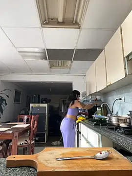 azahar  ziiz online show from March 18, 2026, 4:32 pm