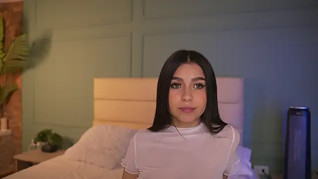 Ashley Jones9 online show from December 3, 2025, 2:04 pm