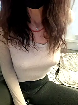 Silvia Zeno online show from October 18, 2025, 5:32 am