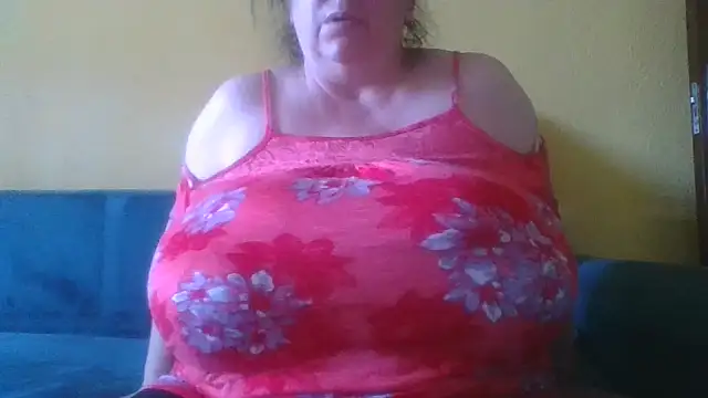 Nataliesbestjuggs online show from October 25, 2025, 1:51 pm