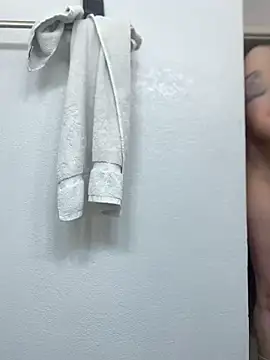 ft2022W online show from March 10, 2025, 4:46 pm