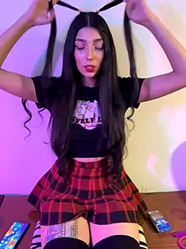 Snapshot of Felicia_smok3 chatting on October 2, 2025, 2:29 am Felicia smok3 online show from October 2, 2025, 2:29 am