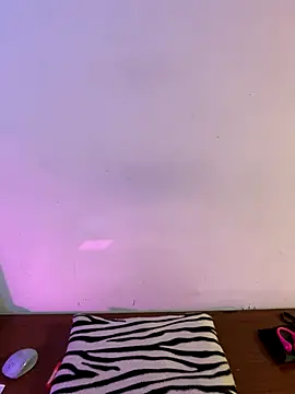 Snapshot of Felicia_smok3 chatting on October 26, 2025, 3:23 am Felicia smok3 online show from October 26, 2025, 3:23 am