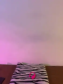 Snapshot of Felicia_smok3 chatting on October 31, 2025, 2:23 am Felicia smok3 online show from October 31, 2025, 2:23 am