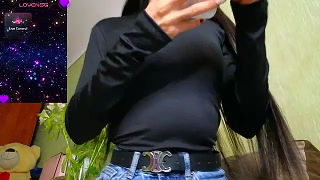 Snapshot of Miss_Flexi_fit chatting on February 9, 2025, 5:11 pm Miss Flexi fit online show from February 9, 2025, 5:11 pm