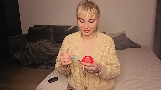 Snapshot of Ashley-Urban chatting on February 11, 2026, 4:17 am Ashley-Urban online show from February 11, 2026, 4:17 am