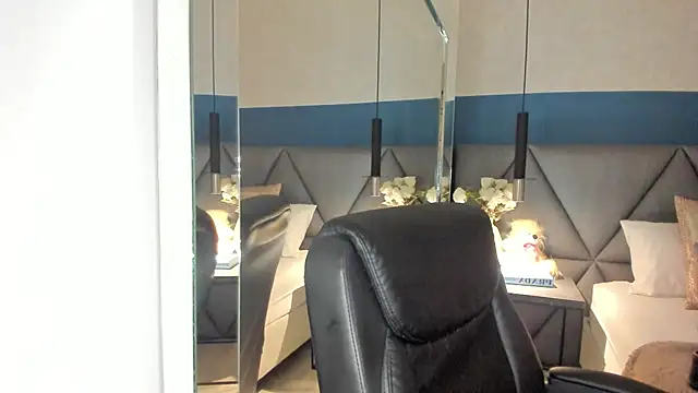 IsabellaAllen online show from February 13, 2025, 9:49 pm