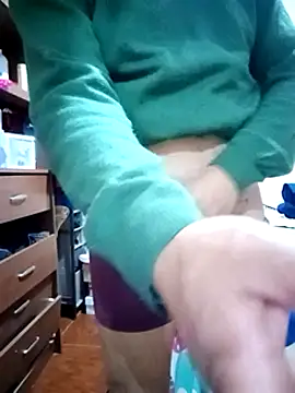 Snapshot of AlbertoZav chatting on January 23, 2025, 3:37 am AlbertoZav online show from January 23, 2025, 3:37 am