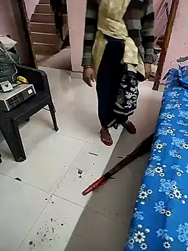 Snapshot of COUPLLE_VILLAGE chatting on January 24, 2025, 3:43 am COUPLLE VILLAGE online show from January 24, 2025, 3:43 am