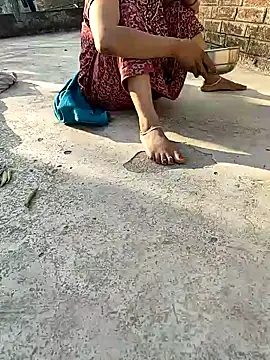 Snapshot of COUPLLE_VILLAGE chatting on February 6, 2025, 10:48 am COUPLLE VILLAGE online show from February 6, 2025, 10:48 am