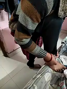 Snapshot of COUPLLE_VILLAGE chatting on February 12, 2025, 3:40 am COUPLLE VILLAGE online show from February 12, 2025, 3:40 am