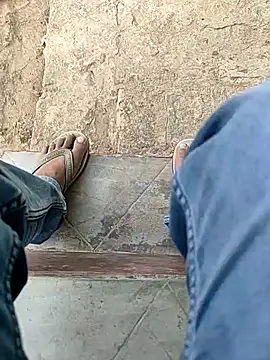 Snapshot of COUPLLE_VILLAGE chatting on March 8, 2025, 10:43 am COUPLLE VILLAGE online show from March 8, 2025, 10:43 am