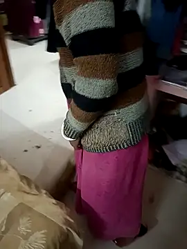 COUPLLE VILLAGE online show from December 2, 2025, 2:39 am