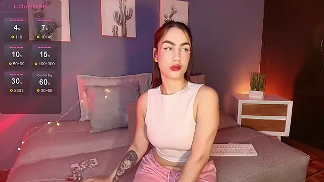 emily roberts1 online show from October 10, 2025, 5:06 am