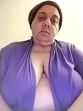 BustyBabyOfficial online show from October 18, 2025, 11:38 pm