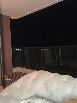 Snapshot of Helenbronwx chatting on December 19, 2024, 12:13 am Helenbronwx online show from December 19, 2024, 12:13 am