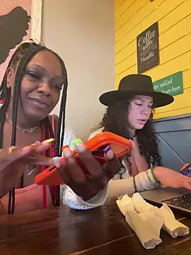 Bigbuttbrooklynn online show from October 14, 2025, 6:31 pm