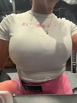 Snapshot of Bigbuttbrooklynn chatting on March 11, 2026, 5:46 am Bigbuttbrooklynn online show from March 11, 2026, 5:46 am