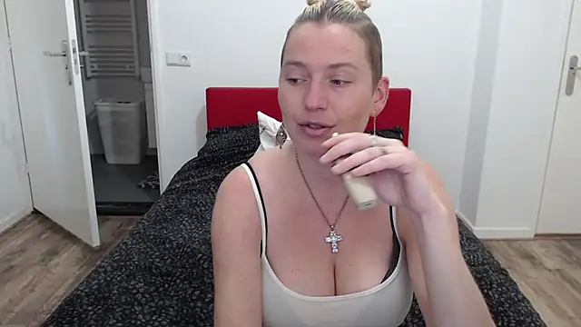 Snapshot of cumfun chatting on January 13, 2025, 2:00 pm cumfun online show from January 13, 2025, 2:00 pm