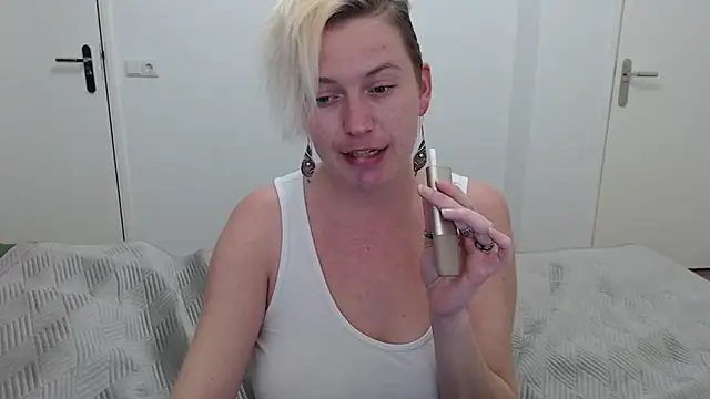 Snapshot of cumfun chatting on February 6, 2025, 6:02 pm cumfun online show from February 6, 2025, 6:02 pm