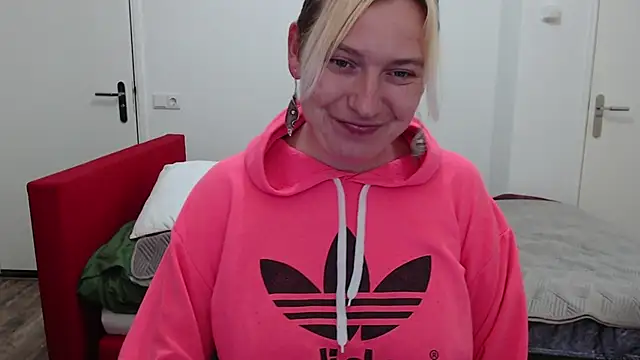 Snapshot of cumfun chatting on February 9, 2025, 5:43 pm cumfun online show from February 9, 2025, 5:43 pm