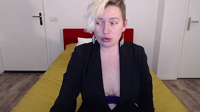 Snapshot of cumfun chatting on February 21, 2025, 9:02 am cumfun online show from February 21, 2025, 9:02 am