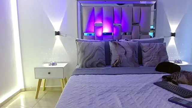 hellen martin online show from March 8, 2026, 9:18 pm