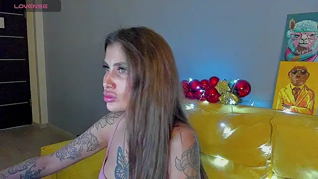 Snapshot of Patricia_Cox chatting on December 14, 2024, 9:45 pm Patricia Cox online show from December 14, 2024, 9:45 pm