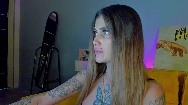 Snapshot of Patricia_Cox chatting on October 25, 2025, 8:14 pm Patricia Cox online show from October 25, 2025, 8:14 pm