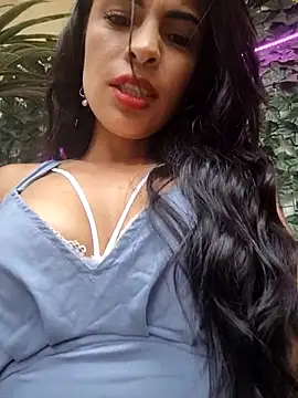 Astrid-- online show from October 22, 2025, 7:35 pm