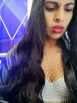 Astrid-- online show from November 10, 2025, 7:24 pm